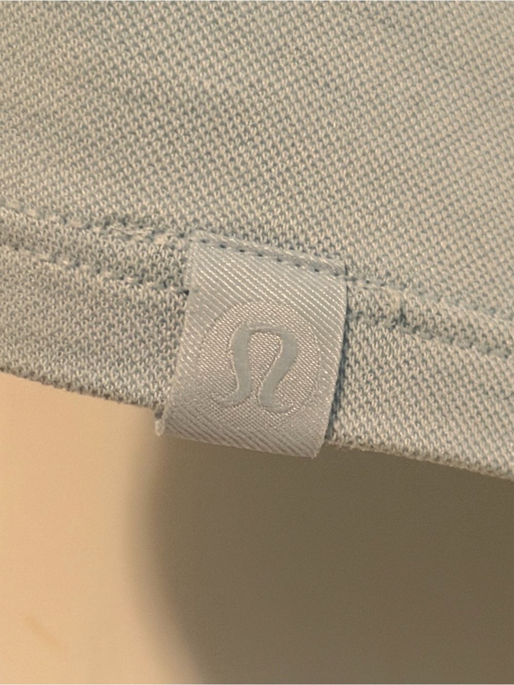 Lululemon women’s top